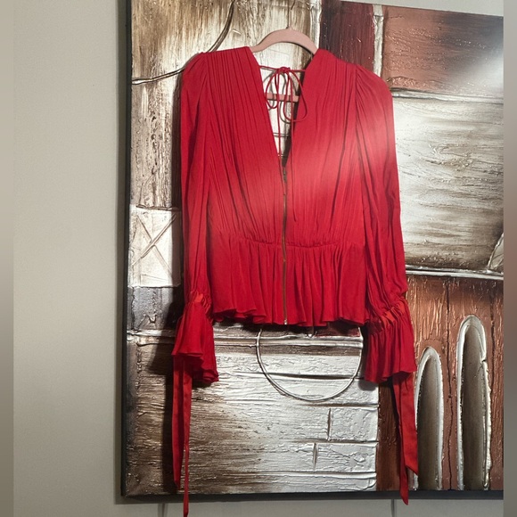 Elegant Red Women's Top - Picture 4 of 6